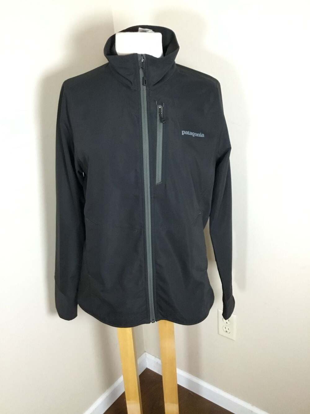 Patagonia Women's All Free Jacket Soft Shell Lightweight Full Zip Black Size L